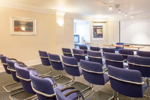 Holiday Inn Leeds Brighouse an IHG Hotel - image 11