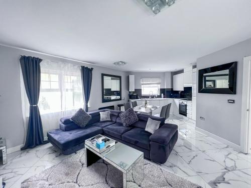 2 Double Bedroom Apartment in Edgware, London in Edgware