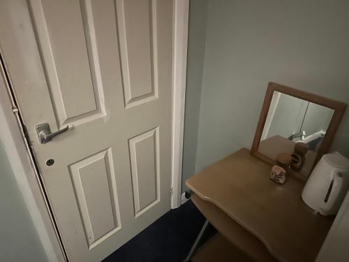 1 bedroom in 3bed house in Stoke Gifford