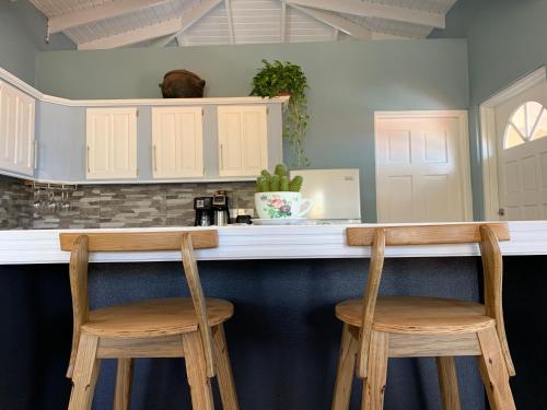 ห้องครัว, Story Villa 1 Bedroom with Ocean & Mountain View in เบลเวเดียร์