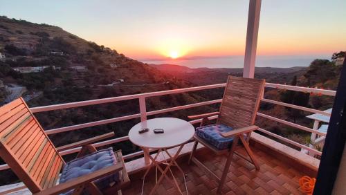 Enjoy sunset from a wonderful traditional studio-Melina - Apartment - Ioulida