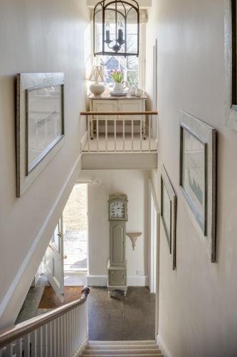 บริการและสิ่งอำนวยความสะดวก, Roundhill Farmhouse in เคลส์ตัน