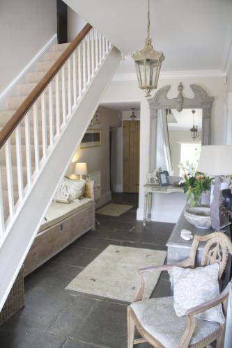 บริการและสิ่งอำนวยความสะดวก, Roundhill Farmhouse in เคลส์ตัน