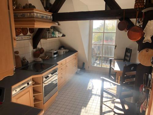 Romantische Ferienwohnung im historischen Stadtkern Jüterbog (Romantische Ferienwohnung im historischen Stadtkern Juterbog) in جوتربوج