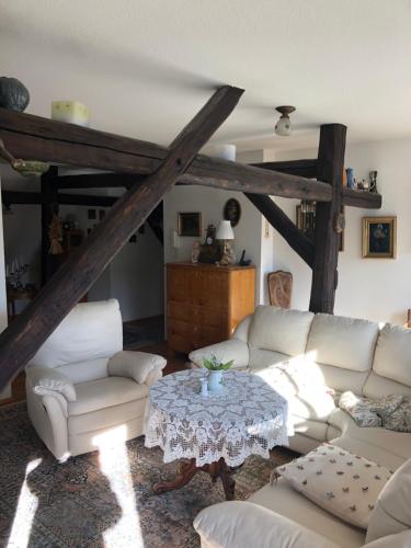 Romantische Ferienwohnung im historischen Stadtkern Jüterbog (Romantische Ferienwohnung im historischen Stadtkern Juterbog) in جوتربوج