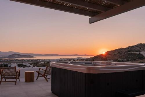 Pleiades Villas Naxos2 (Hottub)