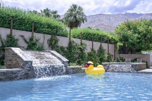 Estee Lauder - Luxury Movie Colony Villa Pool, Spa, Walk to DT in Palm Springs, USA