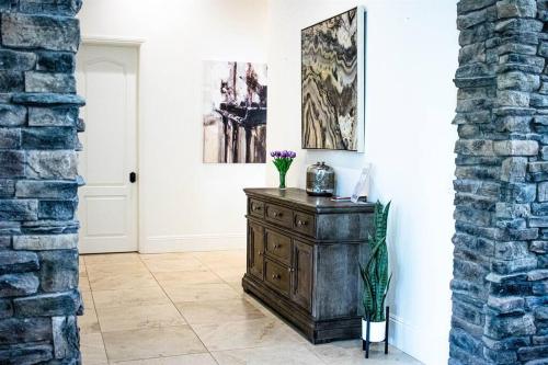 Estee Lauder - Luxury Movie Colony Villa Pool, Spa, Walk to DT in Palm Springs, USA