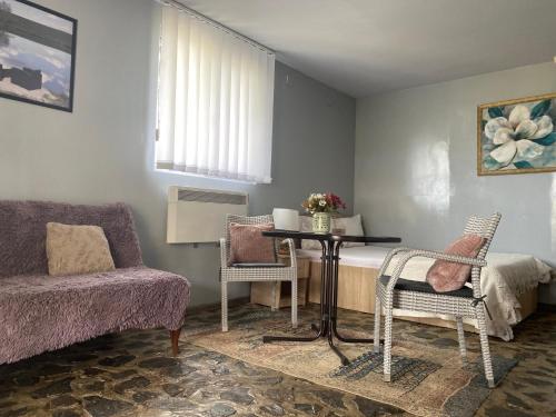 1 double bed, 1 sofa bed