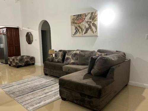 Tropical Villa at Lakeside View in Runaway Bay