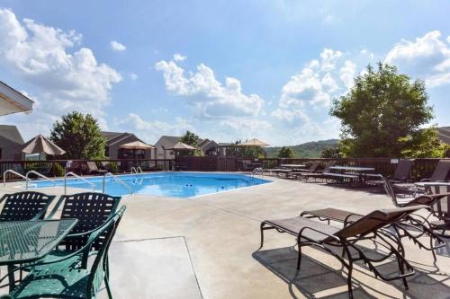 Ozark Mtn View Condo Resort-In/outdoor Family Fun in Branson, USA