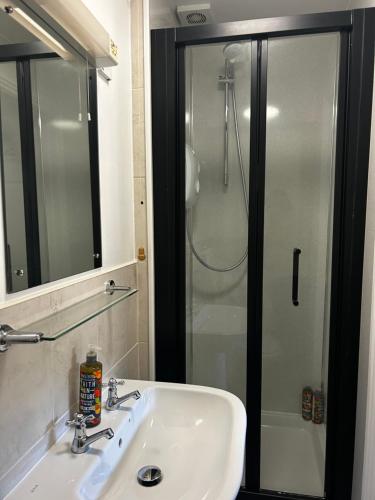 Byways Serviced Apartments - image 8