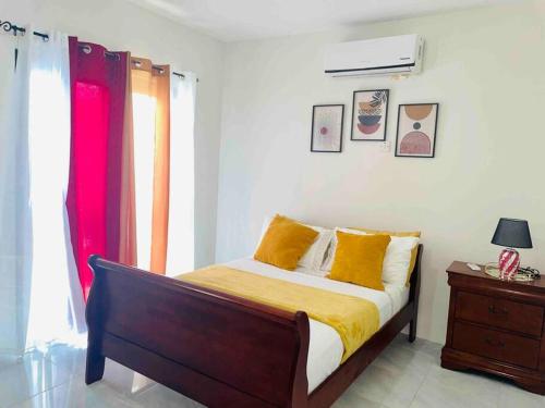 VaeTropicalParadise Free Beach & Pool Access in Discovery Bay