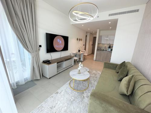 EasyGo - Sobha Waves 1 Bedroom & Study Modern - image 3