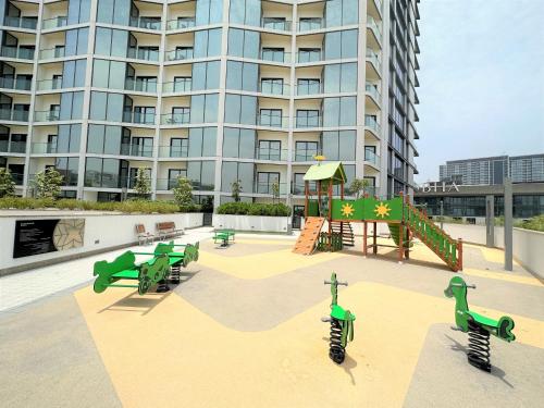 EasyGo - Sobha Waves 1 Bedroom & Study Modern - image 11