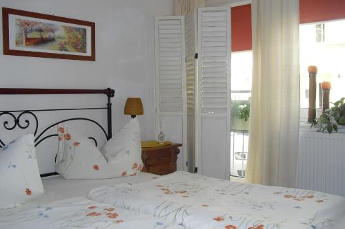 Double Room image 1