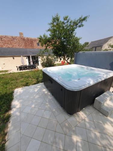 gite 8 personnes à la campagne avec jacuzzi 3 épis - Location saisonnière - Rivarennes