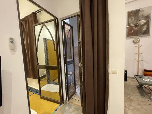 Standard Double Room image 10
