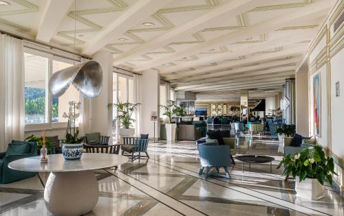 Grand Hotel Vesuvio - image 2
