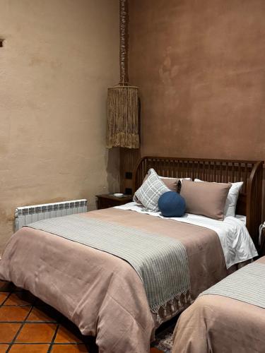 2 queen beds