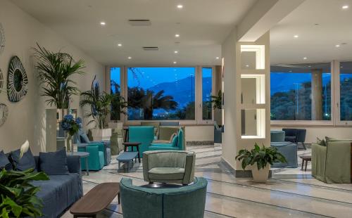 Grand Hotel Vesuvio - image 11