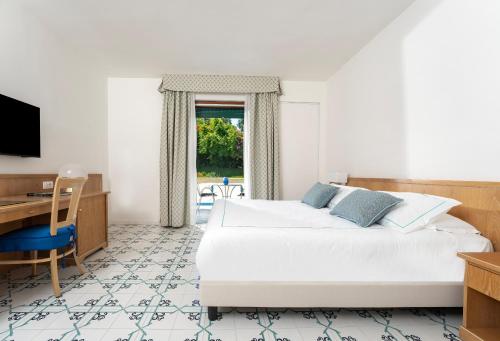 Grand Hotel Vesuvio - image 14