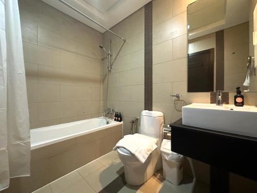 EasyGo - Panoramic Tower 1 Bedroom - image 5