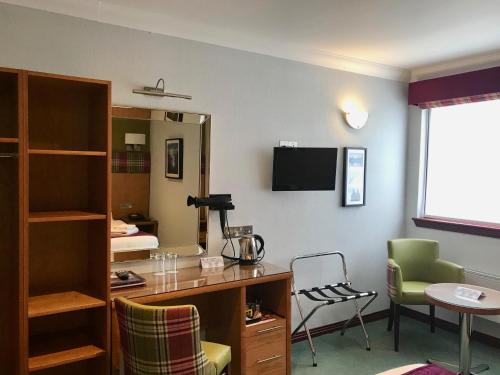 Clan Macduff Hotel - image 2