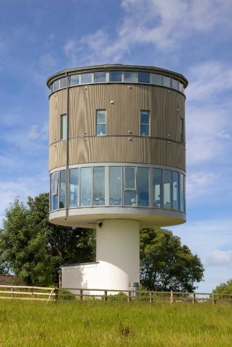 Luxury Converted Water Tower In Yorkshire