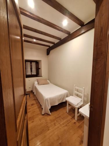 APARTAMENTOS PALACION DE SANTILLANA