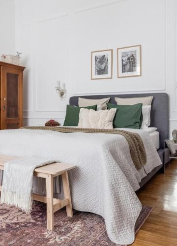 Charming and unique apartment with balcony by the Great Synagogue - image 9