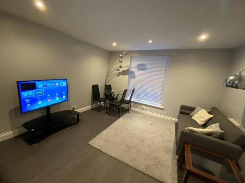 Spacious 2 bedroom flat london