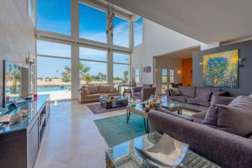 Golf Luxury villa with private pool, Hurghada