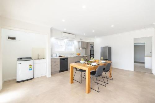 50a Ocean Ave - air con, wi-fi 1 bedroom apartment, Anna Bay (foto 2)