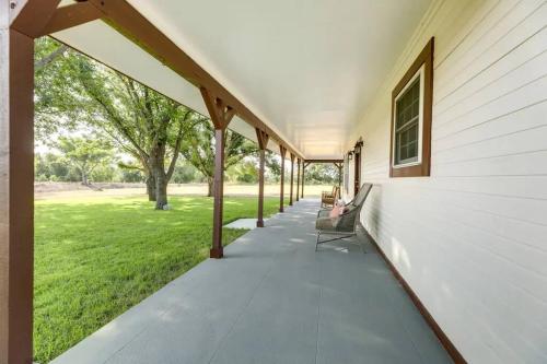 . 10 mins to Samsung Taylor -Home in Coupland, Texa