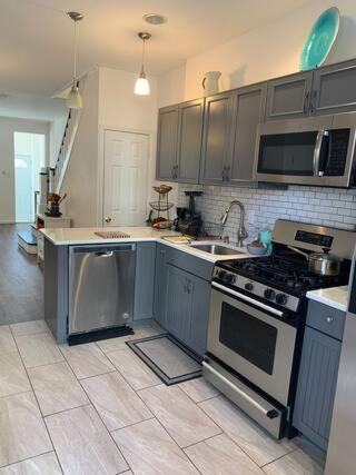 Point Breeze South Philly (2 bedrooms)