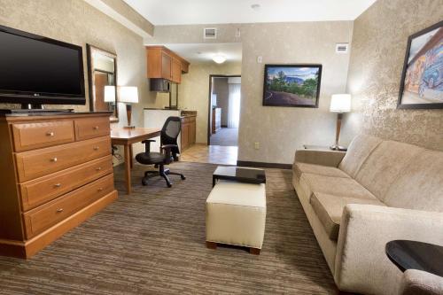 Queen Suite