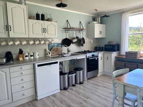 ห้องครัว, Wisteria Way in โอโปโนนี