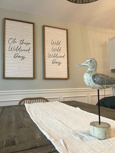 Fabulous 4BR only 1.5 blocks to the beach! in Wildwood, USA