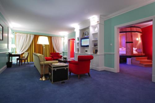 room detail thumbnail 0