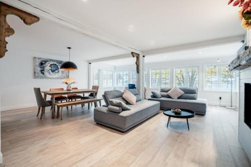 lacbrome Chalet lake+Terrasse+BBQ+Hot-tub in Foster (QC)