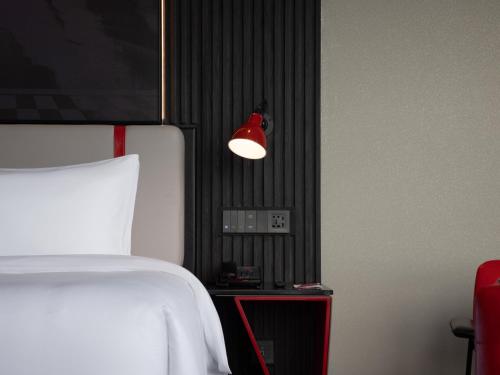 505644664 Radisson RED Hotel Zhuhai Gongbei Port