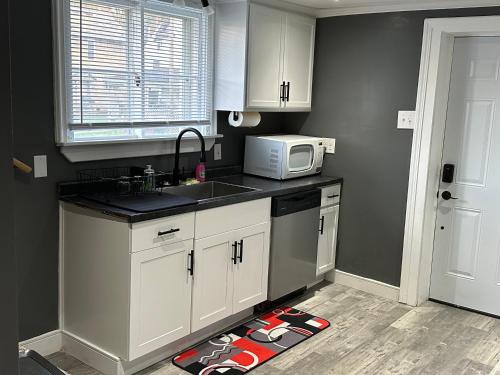 Modern Home Away From Home in Westover, USA