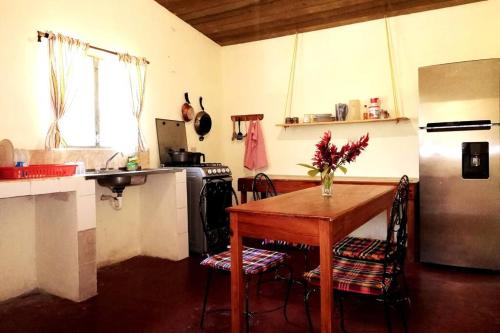 Ecolodge Guancascos, cabana para 16 personas al pie del PN Celaque in Gracias