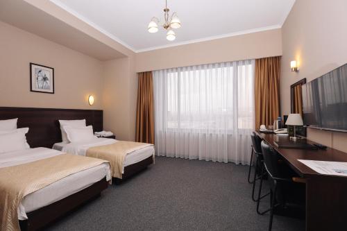 Standard Double Room with Two Single Beds - Smoking