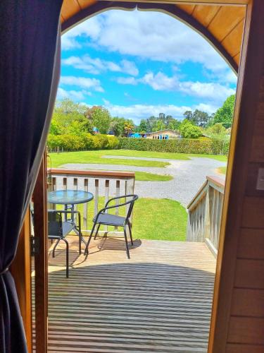 สวน, Flat Hills Tourist Park in มังกาเวคา