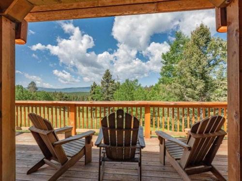 Circle B Mountain Home - Relax with Amazing Views in Angel Fire, USA