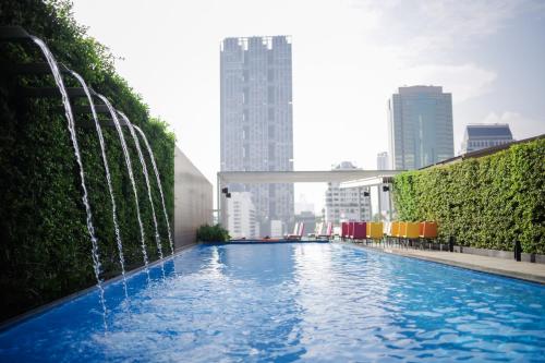 Yüzme havuzu, ibis Styles Bangkok Silom in Bangkok