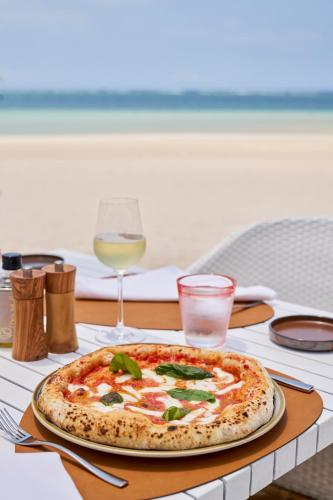505663018 LUX* Belle Mare Resort & Villas