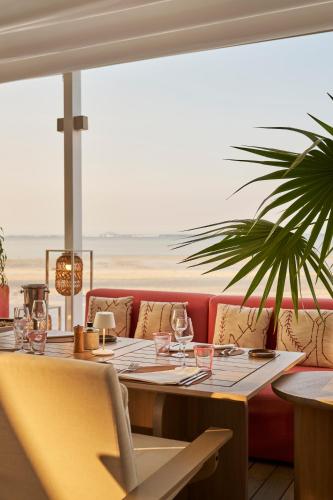 505663059 LUX* Belle Mare Resort & Villas